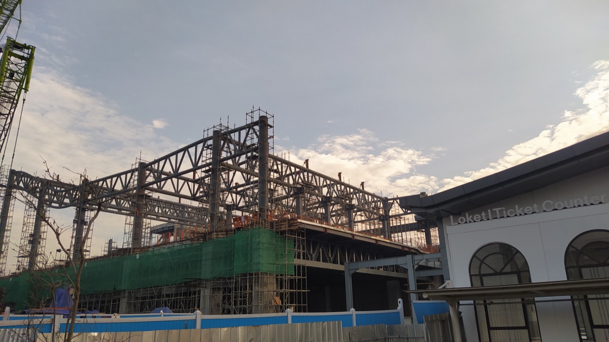 インドネシア高速鉄道駅の建設現場